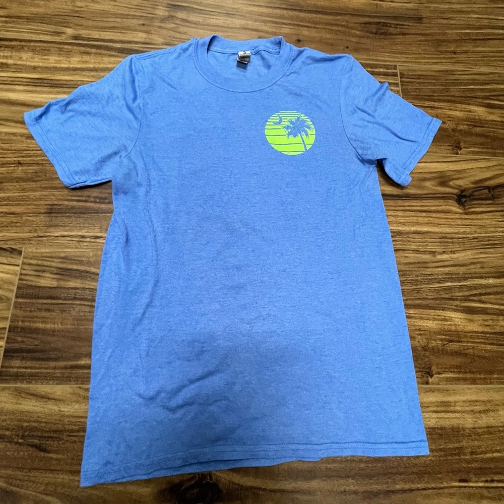 - Palmetto Moon Gildan t-shirt size Small